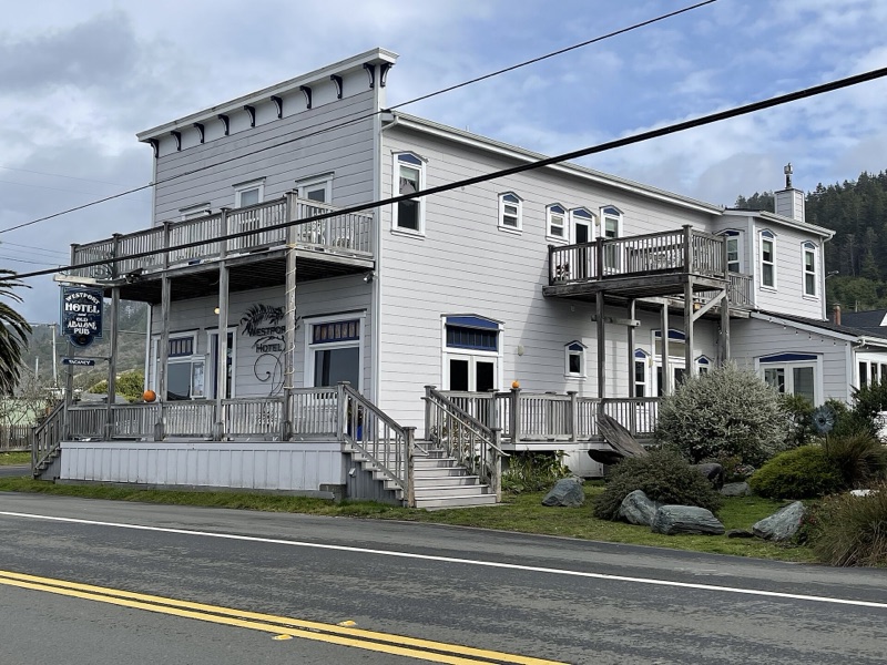 Westport Hotel & Old Abalone Pub